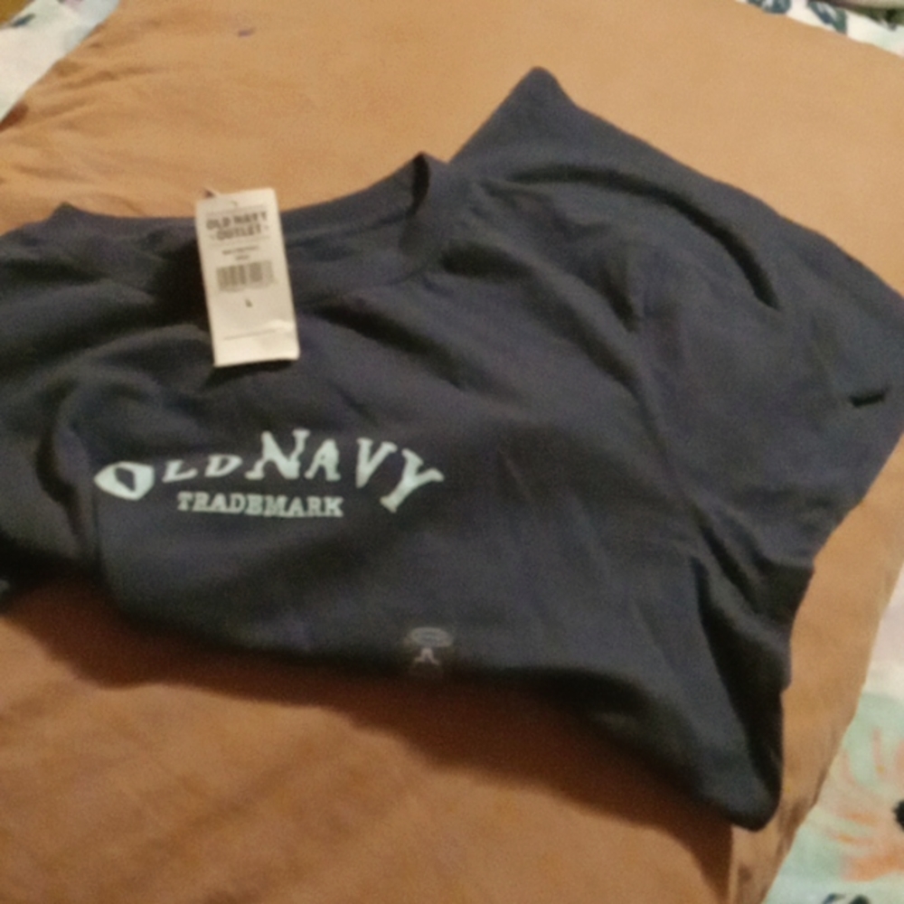 Old Navy T Shirt